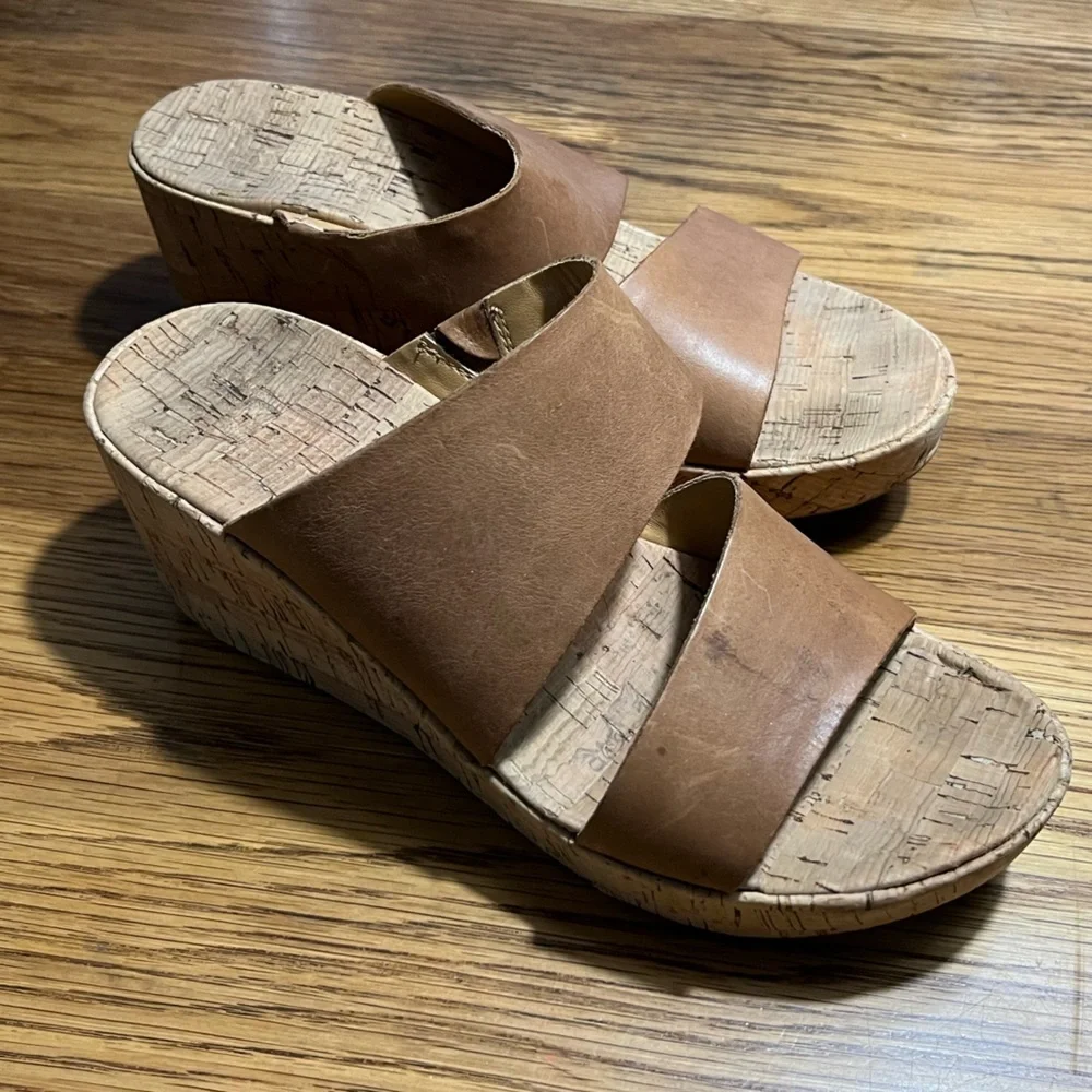 Korks Tan Cork Wedge Sandals Size 8M Leather Upper